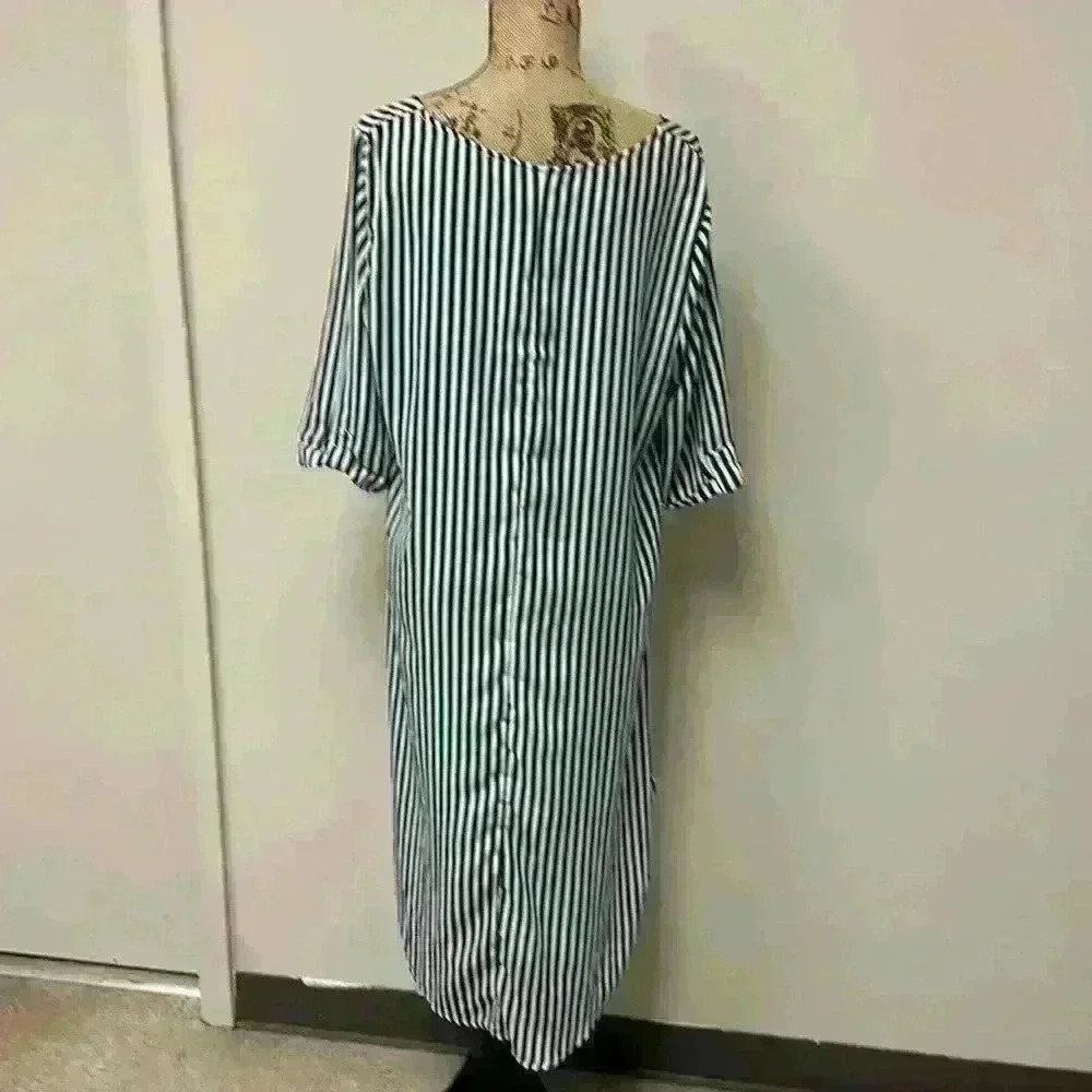 Shirt with long tail back - Picture 2 of 2